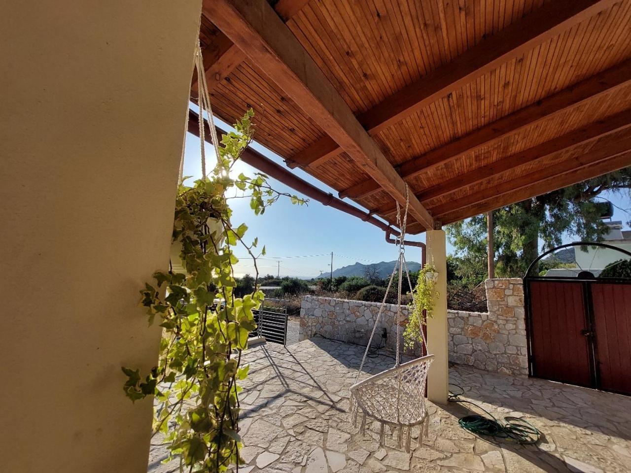 Villa Near Seitan Beach Khordhákion エクステリア 写真